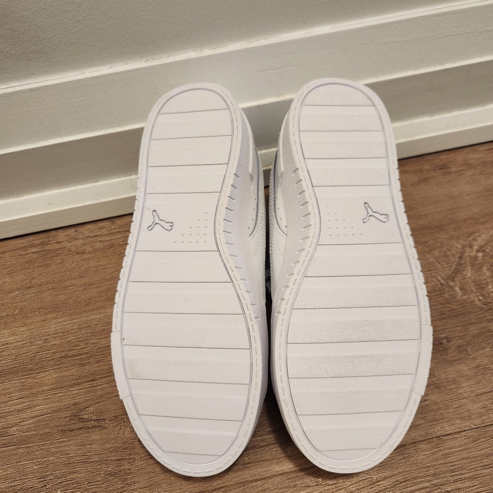 Puma White Sneakers with Ribbed Soles